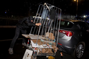 Cargas policiales y enfrentamientos en Roma durante protestas contra el coste de la vida