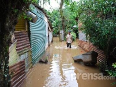 Inundaciones dejan incomunicados a poblados de Veraguas