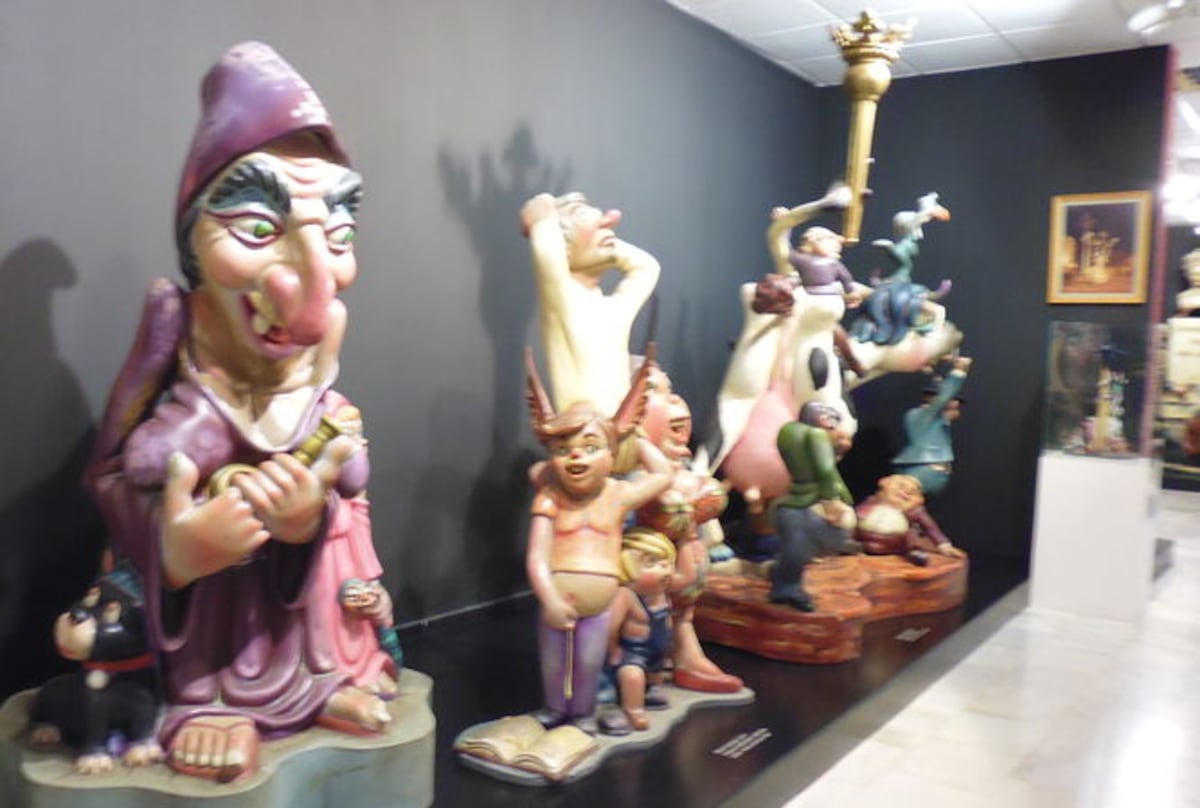 Museo que ofrece un recorrido por la evolución de Las Hogueras
