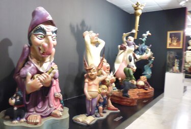 Museo que ofrece un recorrido por la evolución de Las Hogueras