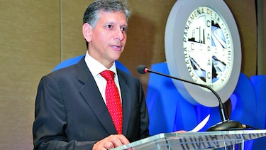 Capac denuncia falta de consulta legislativa