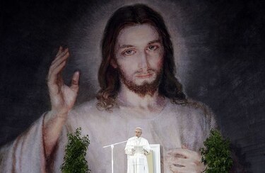 Papa advierte a los jóvenes en Polonia que la crueldad no se acabó en Auschwitz