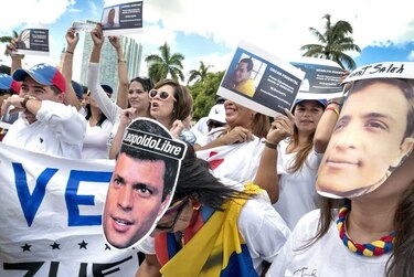 Cientos de personas en ciudades de América exigen libertad de Leopoldo López