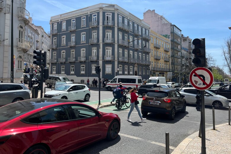 Entre 6 y 10 horas tardará en recuperarse todo el suministro eléctrico en España; estos han sido los efectos del apagón