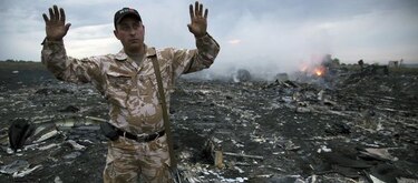 Familiares de víctimas del vuelo MH17 demandan a exjefe separatista