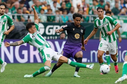 Un orgulloso Betis tampoco frena la marcha triunfal del Barcelona