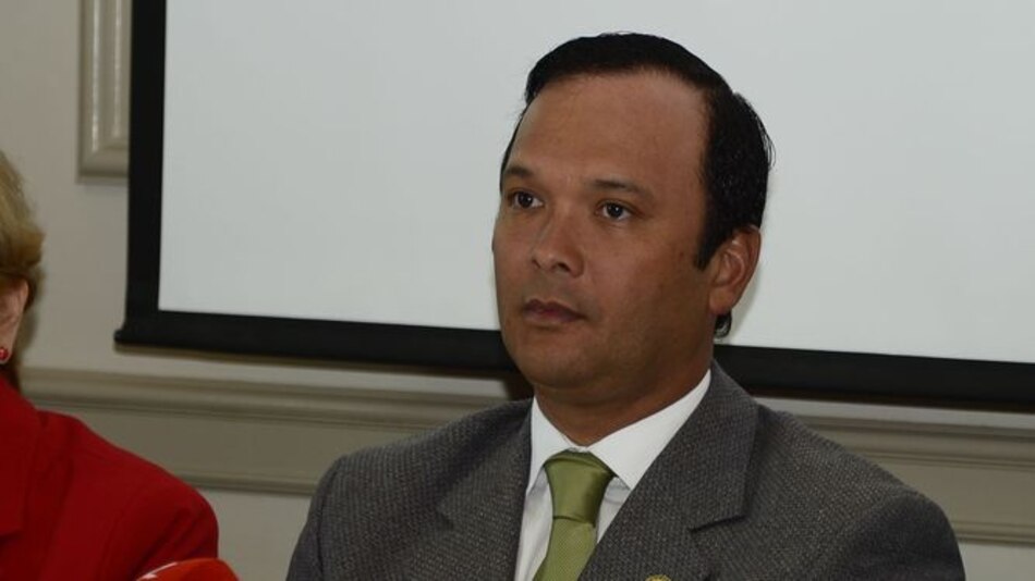 Fiscalía pide llamar a juicio a Grimaldo Córdoba por el ejercicio de la medicina