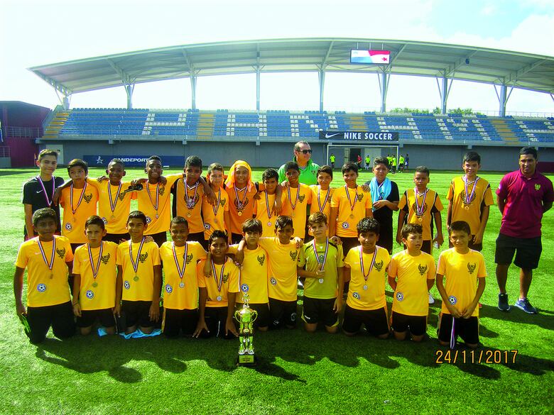 Los reyes de la temporada del fútbol colegial