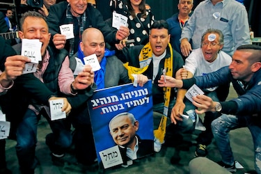 Netanyahu lidera legislativas en Israel pese a su inculpación, según sondeos