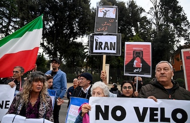 Honremos a las heroínas anónimas de Irán