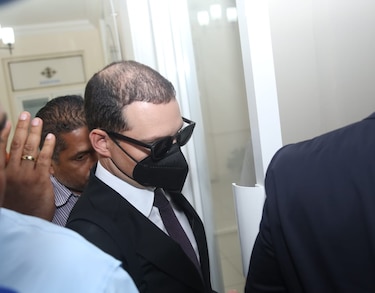 La falta de quorum frusta la juramentación al Parlacen de Rica y Kike Martinelli Linares