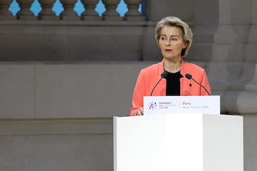 La UE pacta nuevas sanciones contra el petróleo y el aluminio ruso por invadir Ucrania