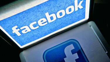 Francia acusa a Facebook