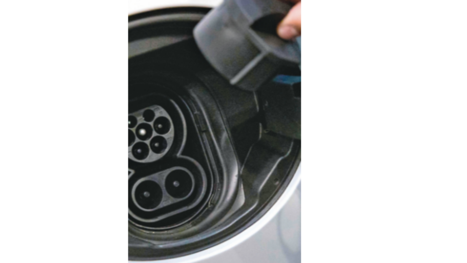 Llega a India el primer auto eléctrico de gran autonomía