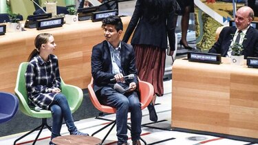 Jóvenes se movilizan por el clima, en la ONU