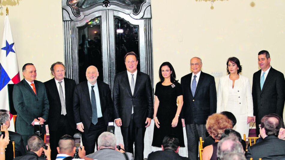 Sigue la polémica tras renuncias de Joseph Stiglitz y Mark Pieth al comité