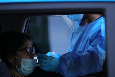 Se registran 977 nuevos casos de la Covid-19, 55 de ellos son Ómicron