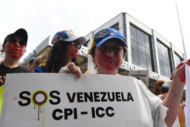 Venezolanos en Panamá se suman a movilización mundial pidiendo a la CPI acciones contra el gobierno de Maduro