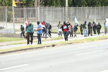 Universidad de Panamá suspende clases tras enfrentamientos entre manifestantes y antimotines