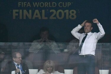 Platini y Macron felicitan a los Bleus
