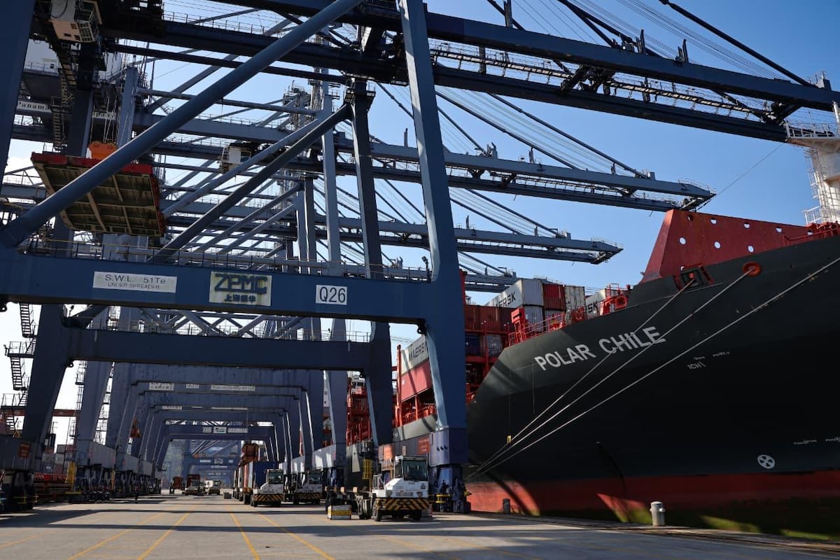 China Merchants se suma a negociaciones para compra de puertos de CK Hutchison, según ‘Bloomberg Línea’