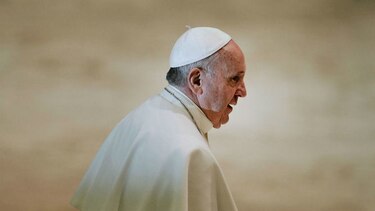 Papa ofrece hospedaje a mujer que dio a luz en la calle