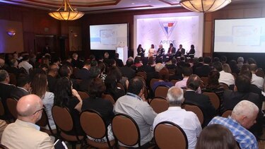 Foro debate sobre matriz energética