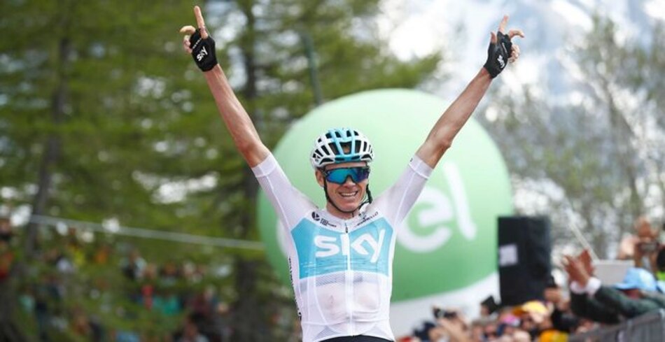 Froome protagoniza una actuación de otra época y es el nuevo líder del Giro