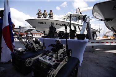 Estados Unidos dona a Panamá equipos para el combate contra el narcotráfico