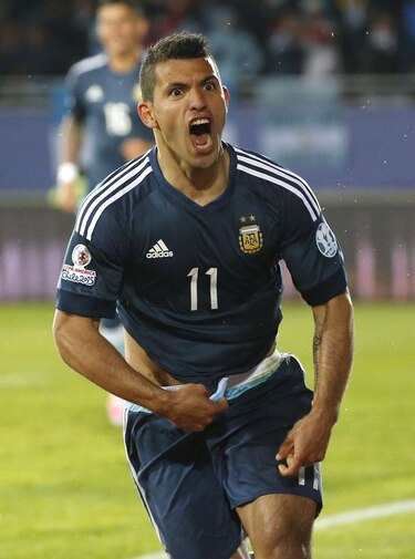 Argentina vence 1-0 a Uruguay y respira
