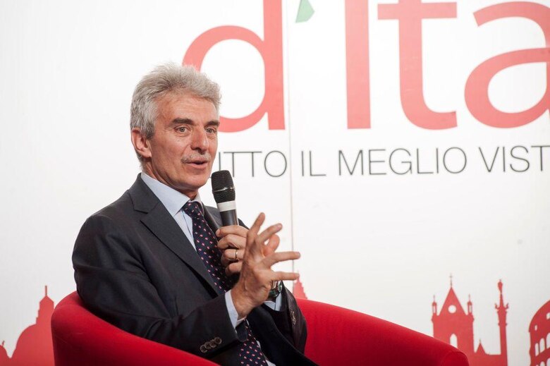 El doctor que olvidó 12 años de su vida en 6 horas (y qué descubrió sobre su pasado al revisar miles de emails)