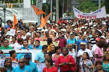 Asociación de Educadores Veraguenses pide mejoras laborales