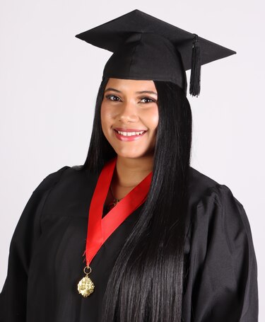 La Universidad de Panamá presenta a los graduados de su Facultad de Derecho y Ciencias Políticas