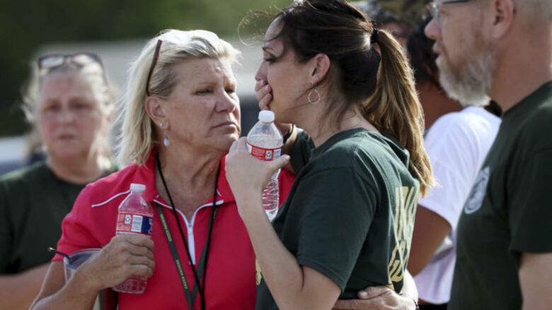 Al menos ocho muertos en tiroteo en la escuela de Texas