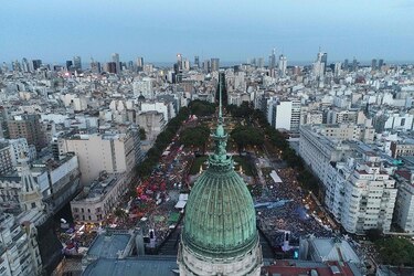 Argentina libra nueva batalla parlamentaria por la legalización del aborto