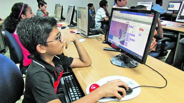 Niños se entrenan como programadores