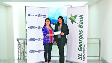 St. Georges Bank apoya a Operación Sonrisa
