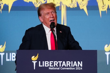 Trump es abucheado al tratar de conquistar a los miembros del Partido Libertario