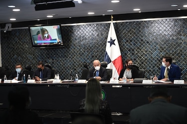 Diputados aprueban en primer debate proyecto sobre conflicto de interés en el servicio público