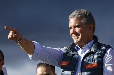Mandatario electo de Colombia presionará por 'elecciones libres' en Venezuela