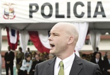 Militares expulsados en 1990 retornan a la Policía