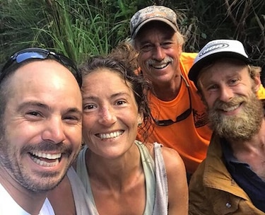 Hallan viva a mujer tras perderse 17 días en bosque de Hawái