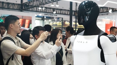 Lo que la exitosa salida a bolsa de la mayor empresa de robots humanoides del mundo revela sobre el liderazgo tecnológico de China