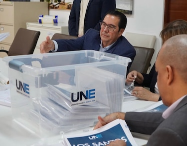 Surgen cerca de una docena de grupos que buscan convertirse en partidos políticos