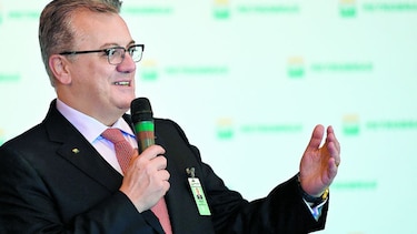 Expresidente de Petrobras, detenido por Lava Jato