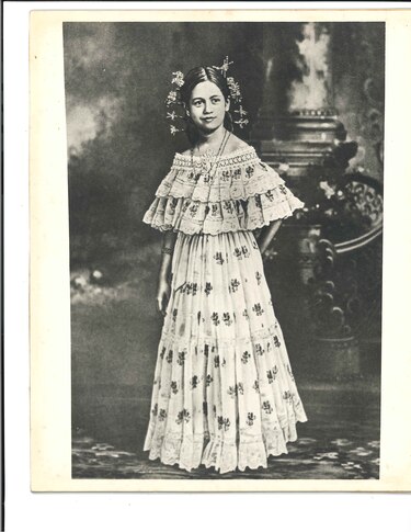 El Día de la Pollera