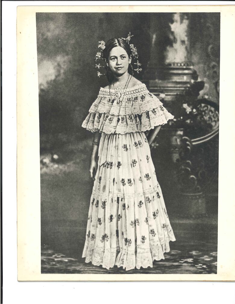 El Día de la Pollera