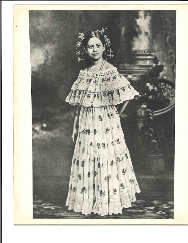 El Día de la Pollera