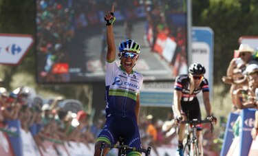 Colombiano Esteban Chaves gana segunda etapa en Vuelta a España