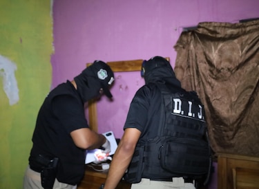 Fiscalía allana residencia usada para reclutar y explotar sexualmente a jóvenes en San Miguelito